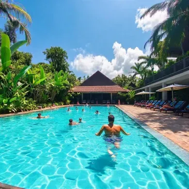 Modernisasi Kolam Renang Jogja Dengan Conblock